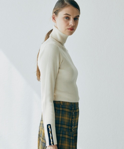 INED CLARO（イネドクラロ）の「《INED CLARO》ラインタートルニット【セットアップ対応】（ニット/セーター・レディース・その他9/オフホワイト/ネイビー・フリー）」の4枚目の写真