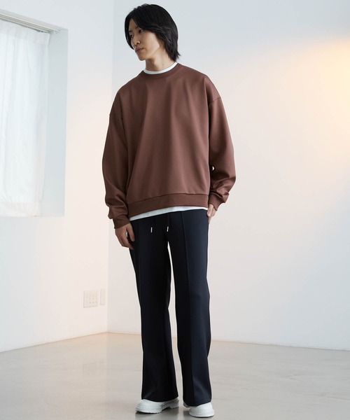 Like Us(ライクアス)の「【LikeUs】シルキーダンボールニットオーバーサイズスウェット(スウェット・メンズ・チェリーピンク/ライトベージュ/ブラック/オレンジ/ホワイト/ブラウン/イエロー/グレイッシュブルー/ワインレッド/ダークグレー/ネイビー/カーキ系/グレイッシュベージュ・M/L/XL)」の20枚目の写真