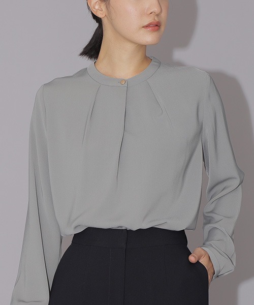 NATURAL BEAUTY BASIC（ナチュラルビューティーベーシック）の「ゴールドボタンブラウス（シャツ/ブラウス・レディース・オフホワイト/ダークブラウン/カーキ・SMALL/MEDIUM）」の3枚目の写真