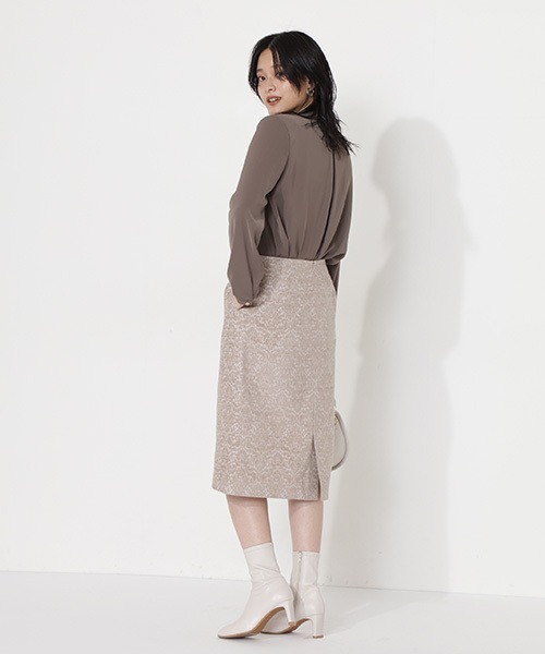 NATURAL BEAUTY BASIC（ナチュラルビューティーベーシック）の「ゴールドボタンブラウス（シャツ/ブラウス・レディース・オフホワイト/ダークブラウン/カーキ・SMALL/MEDIUM）」の8枚目の写真