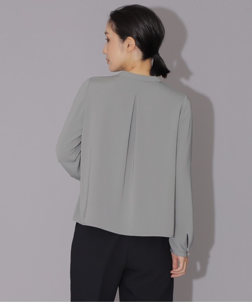 NATURAL BEAUTY BASIC（ナチュラルビューティーベーシック）の「ゴールドボタンブラウス（シャツ/ブラウス・レディース・オフホワイト/ダークブラウン/カーキ・SMALL/MEDIUM）」の17枚目の写真