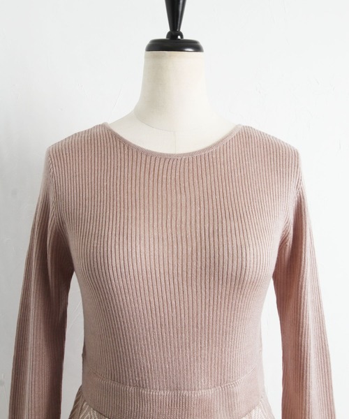 tocco closet(トッコ クローゼット)の「前後2WAYヘリンボーン切り替えリブニットワンピース(ワンピース・レディース・ブラック/ピンクベージュ・M)」の21枚目の写真