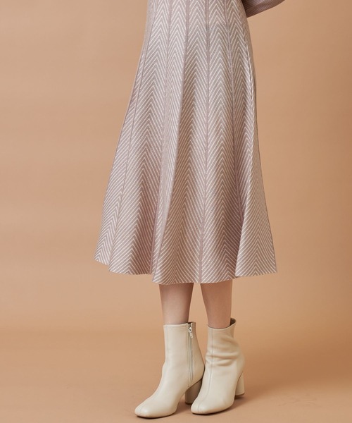 tocco closet(トッコ クローゼット)の「前後2WAYヘリンボーン切り替えリブニットワンピース(ワンピース・レディース・ブラック/ピンクベージュ・M)」の7枚目の写真