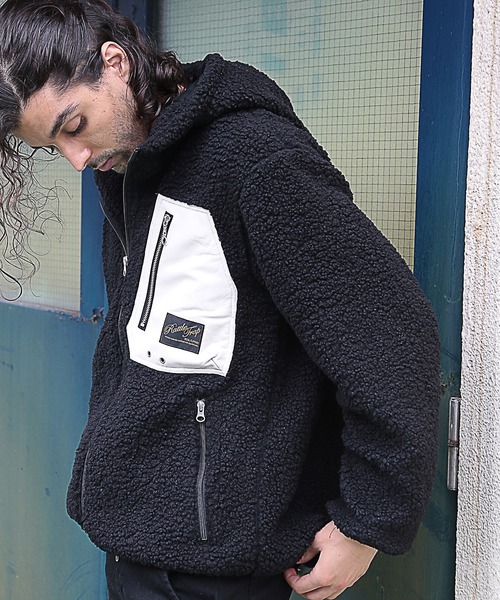 RATTLE TRAP（ラトルトラップ）の「フーデッドボアブルゾン（ブルゾン・メンズ・ブラック×ホワイト/ブラック×ブラック・LL/M/L）」の4枚目の写真