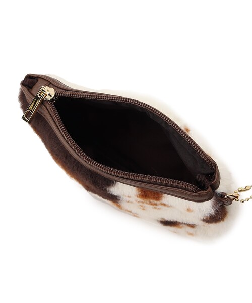 SHOO・LA・RUE(シューラルー)の「◆ポーチ付アニマルエコファーショルダー(ショルダーバッグ・レディース・ベージュ系その他3/ベージュ系その他7/ダークブラウン系1/ブラウン系1・00)」の7枚目の写真