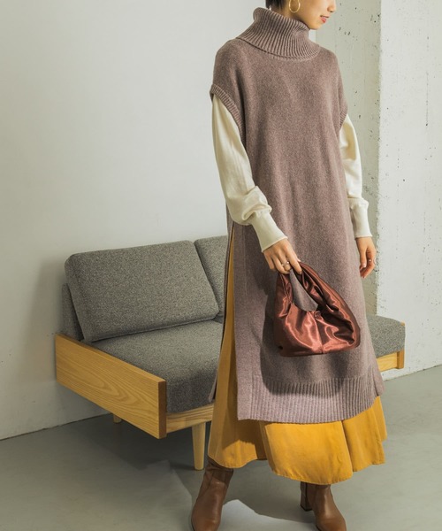 URBAN RESEARCH（アーバンリサーチ）の「タートルネックロングニットベスト（ワンピース・レディース・ネイビー/グレー系その他・FREE）」の6枚目の写真