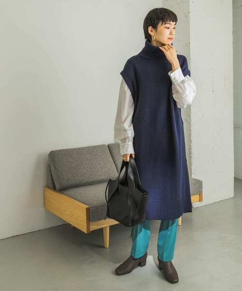 URBAN RESEARCH（アーバンリサーチ）の「タートルネックロングニットベスト（ワンピース・レディース・ネイビー/グレー系その他・FREE）」の21枚目の写真