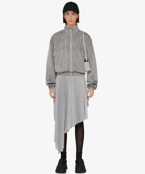 GIVENCHY(ジバンシイ)の「アシンメトリー プリーツスカート(スカート・レディース・グレー・34)」の2枚目の写真