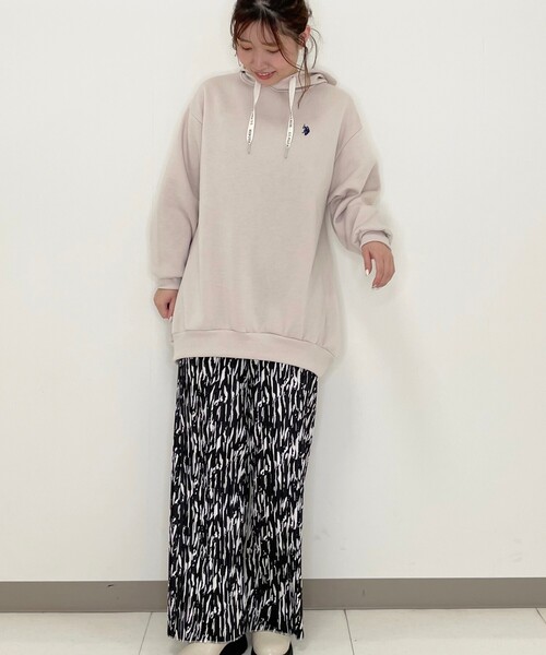 SHOO・LA・RUE(シューラルー)の「◆【U.S. POLO ASSN.】裏起毛パーカー(パーカー・レディース・ライトブルー/ブラック/オフホワイト・00)」の4枚目の写真