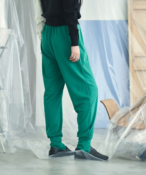 VACANCY（ヴァカンシー）の「パイピングジョガーパンツ（その他パンツ・レディース・ブラック/グリーン・FREE）」の17枚目の写真