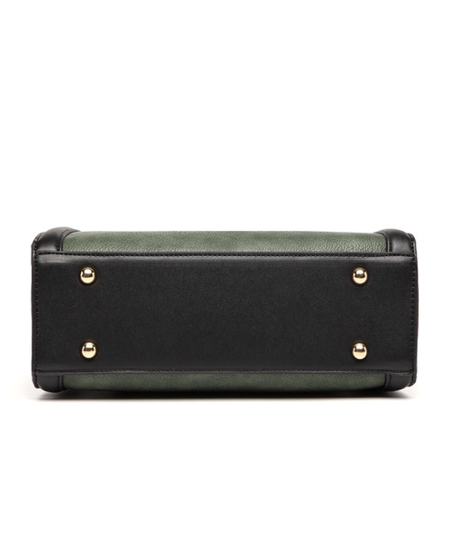 GUSCIO(グッシオ)の「【グッシオベーシック】 台形ハンドバッグ 太パイピング 2WAY ショルダー(ハンドバッグ・レディース・ベージュ系その他/グリーン/ネイビー/キャメル/アイボリー/グレー・FREE)」の7枚目の写真