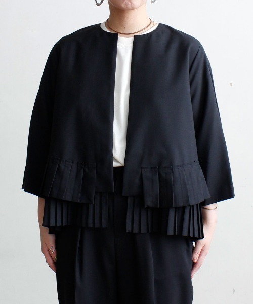 Ebonyivory（エボニーアイボリー）の「▲T/Wハイツイストストレッチプリーツコラージュジャケット（ノーカラージャケット・レディース・ブラック・FREE）」の11枚目の写真