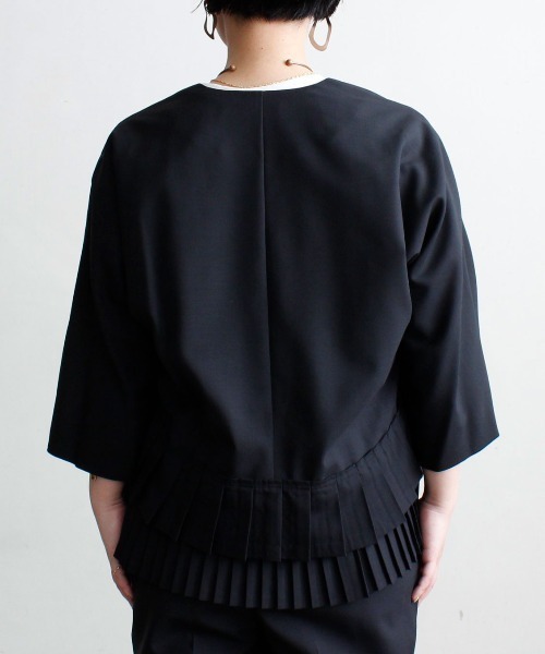 Ebonyivory（エボニーアイボリー）の「▲T/Wハイツイストストレッチプリーツコラージュジャケット（ノーカラージャケット・レディース・ブラック・FREE）」の13枚目の写真