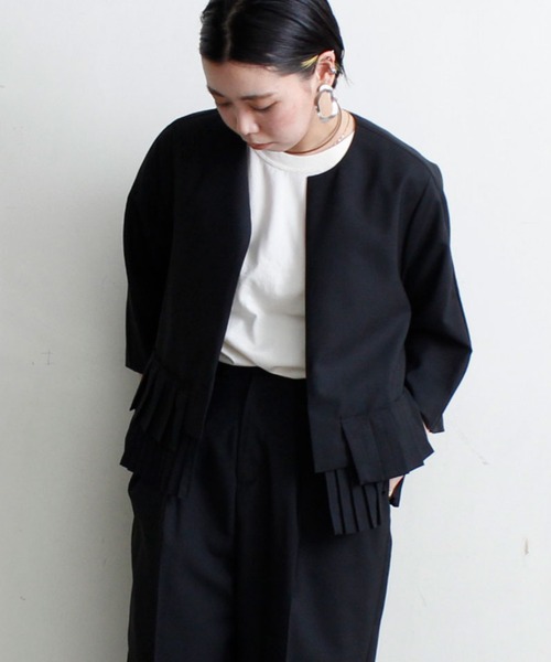 Ebonyivory（エボニーアイボリー）の「▲T/Wハイツイストストレッチプリーツコラージュジャケット（ノーカラージャケット・レディース・ブラック・FREE）」の5枚目の写真