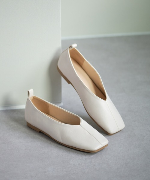 COLONY 2139(コロニートゥーワンスリーナイン)の「【マカロンFoot】ローヒールスクエアパンプス(パンプス・レディース・ブラック/アイボリー・22.5cm/23.5cm/24.5cm)」の12枚目の写真