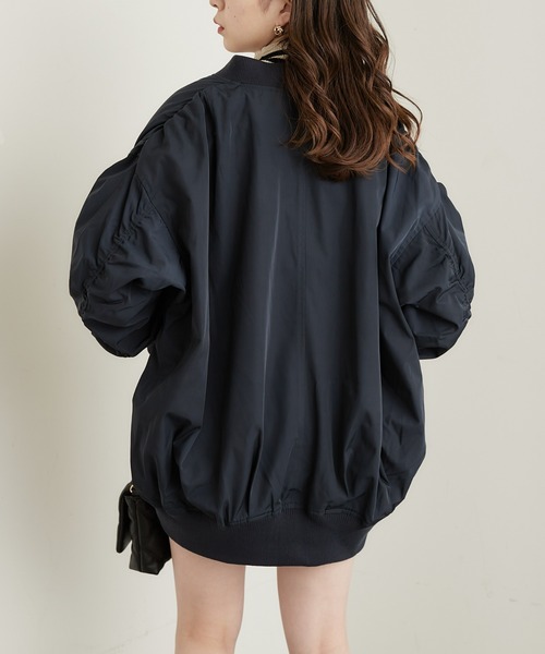 Chico(チコ)の「ルーズMA-1ジャケット(MA-1・レディース・ベージュ/ネイビー/アイボリー・FREE)」の17枚目の写真