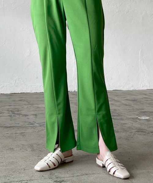 LIAN（リアン）の「ストレッチカラーフレアパンツ（その他パンツ・レディース・ブラック/レッド/ブルー/グリーン・SMALL/MEDIUM）」の8枚目の写真