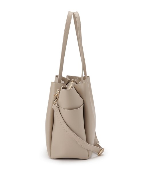 SOUP(スープ)の「◆ベルテッドA4トートバッグ(トートバッグ・レディース・ブラック/サンドベージュ・00)」の5枚目の写真