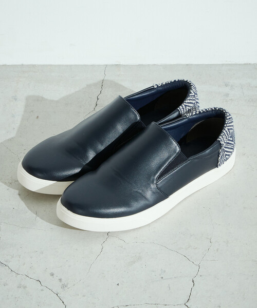ONIGIRI（オニギリ）の「【一部店舗限定】スリッポンスニーカー（スニーカー・レディース・ネイビー/ホワイト・24.5cm/23.5cm）」の13枚目の写真