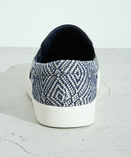 ONIGIRI（オニギリ）の「【一部店舗限定】スリッポンスニーカー（スニーカー・レディース・ネイビー/ホワイト・24.5cm/23.5cm）」の16枚目の写真