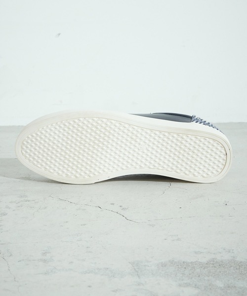 ONIGIRI（オニギリ）の「【一部店舗限定】スリッポンスニーカー（スニーカー・レディース・ネイビー/ホワイト・24.5cm/23.5cm）」の5枚目の写真