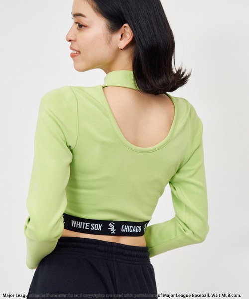 COLOR LINE BACK LOGO KNIT TOPS／カラーライン バックロゴトップス MLB】ラインロゴコンパクトハイネックトップス BACK TO THE
