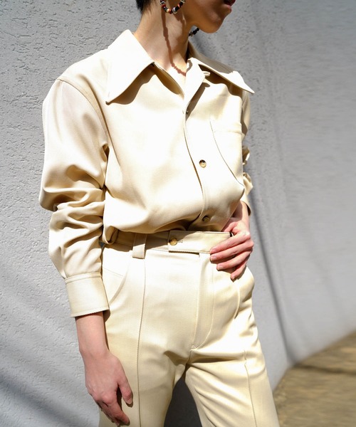 G.V.G.V.（ジーヴィージーヴィー）の「SEAMED FLARED PANTS