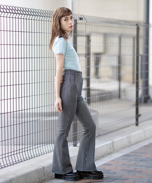 X-girl（エックスガール）の「LACE S/S BABY TEE（Tシャツ/カットソー・レディース・ブラック/イエロー/ライトブルー・M/S）」の5枚目の写真