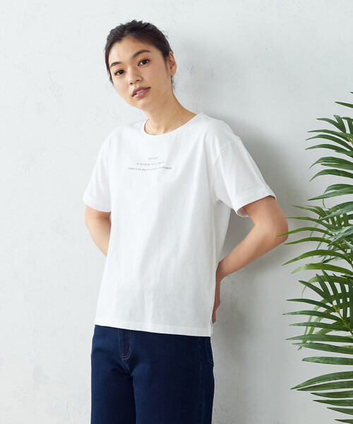 COMME CA ISM(コムサイズム)の「ロゴ プリントTシャツ(Tシャツ/カットソー・レディース・ホワイト/ベージュ/チャコール/パープル系・SMALL/MEDIUM/LARGE)」の7枚目の写真