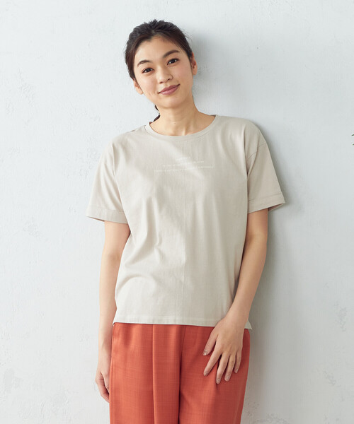 COMME CA ISM(コムサイズム)の「ロゴ プリントTシャツ(Tシャツ/カットソー・レディース・ホワイト/ベージュ/チャコール/パープル系・SMALL/MEDIUM/LARGE)」の9枚目の写真