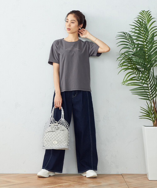 COMME CA ISM(コムサイズム)の「ロゴ プリントTシャツ(Tシャツ/カットソー・レディース・ホワイト/ベージュ/チャコール/パープル系・SMALL/MEDIUM/LARGE)」の10枚目の写真