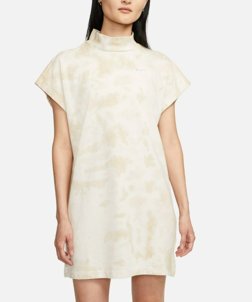 NIKE（ナイキ）の「NIKE WOMENS WASH JRSY DRESS / ナイキ ウィメンズ ニュー ウォッシュ ジャージ ワンピース 【SP】（ワンピース・レディース・ベージュ/ブルー/ブラック・S/M/L）」の2枚目の写真