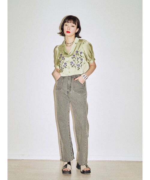 jouetie(ジュエティ)の「バックZIPフレアデニム(デニムパンツ・レディース・ライトブルー/ブラック・SMALL/MEDIUM)」の11枚目の写真