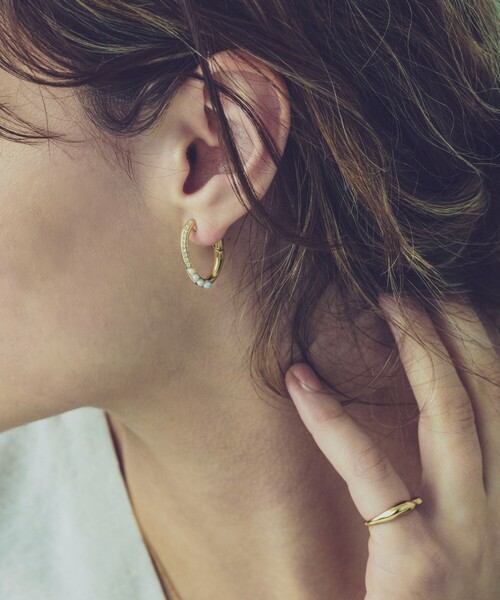 【人気】ete ビジューハグピアス イエローゴールド 楽天市場】ビジュー ハグピアス ete エテ アクセサリー・腕時計