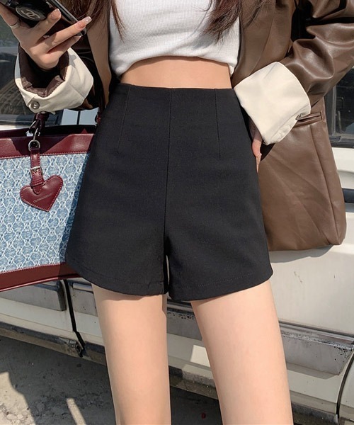 urge：（アージコロン ）の「【URGE：】ハイウエスト ベーシック ショートパンツ（その他パンツ・レディース・ブラック・MEDIUM/X-LARGE/LARGE/SMALL）」の6枚目の写真