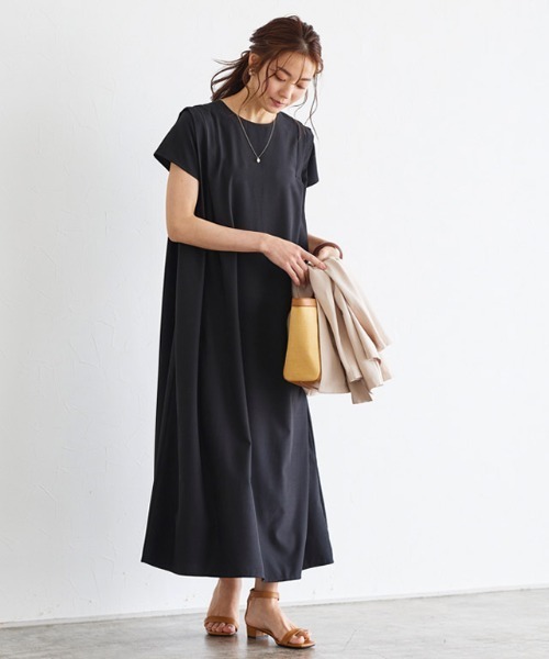 ショルダータックワンピース