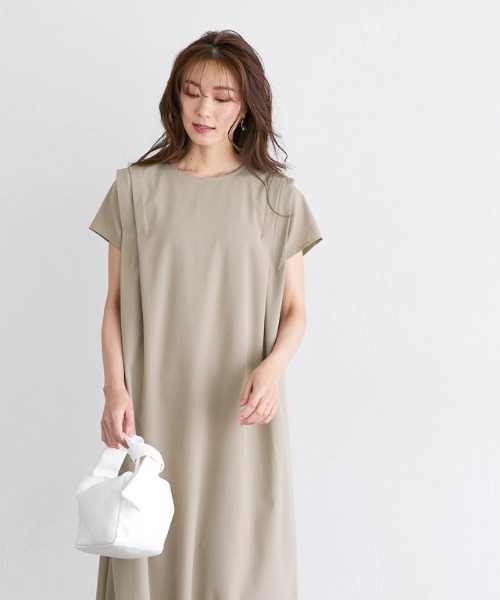 ショルダータックワンピース