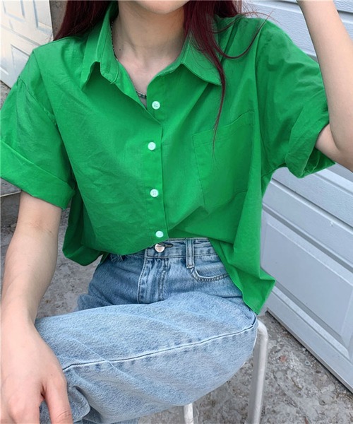 me+em select（ミームセレクト）の「【 ５色展開 】半袖ロールアップカラーコットンシャツ（シャツ/ブラウス・レディース・ホワイト/ライトブルー/パープル/グリーン/ライトイエロー・FREE）」の2枚目の写真