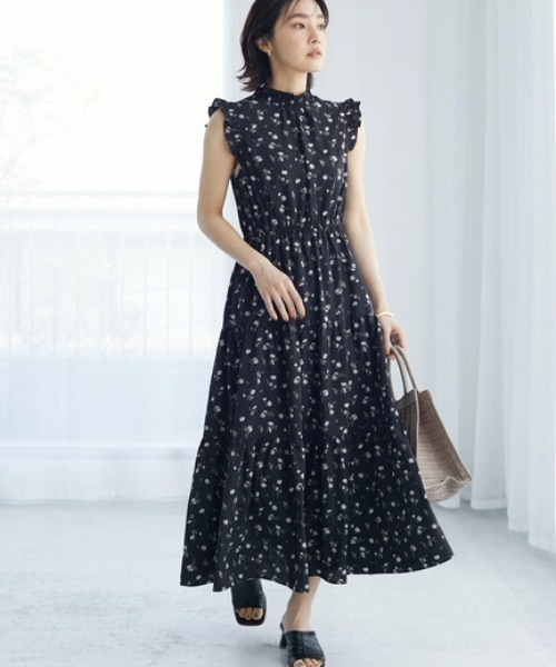 ELENCARE DUE(エレンカーレデュエ)の「・ELENCARE DUE フラワーティアードワンピ(ワンピース・レディース・ブラック/イエロー/アイボリー/ミント・FREE)」の3枚目の写真