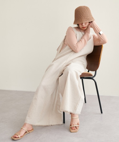 natural couture（ナチュラルクチュール）の「【WEB限定サイズあり】【大人ナチュ】麻混変わりストラップ大人サロッペット（サロペット/オーバーオール・レディース・ブラック/ベージュ・MEDIUM/LARGE）」の13枚目の写真