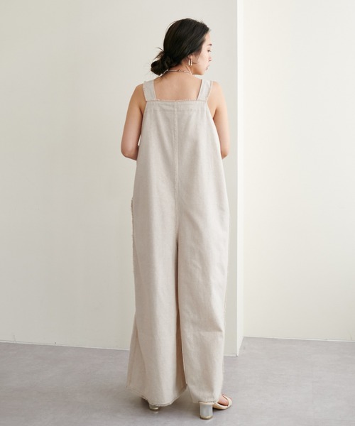 natural couture（ナチュラルクチュール）の「【WEB限定サイズあり】【大人ナチュ】麻混変わりストラップ大人サロッペット（サロペット/オーバーオール・レディース・ブラック/ベージュ・MEDIUM/LARGE）」の17枚目の写真