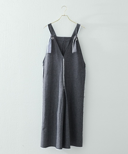 natural couture（ナチュラルクチュール）の「【WEB限定サイズあり】【大人ナチュ】麻混変わりストラップ大人サロッペット（サロペット/オーバーオール・レディース・ブラック/ベージュ・MEDIUM/LARGE）」の22枚目の写真