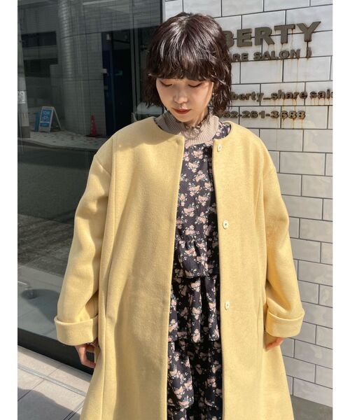 merry jenny（メリージェニー）の「ordinaryサーキュラーカラーコート（ノーカラーコート・レディース・チャコールグレー/イエロー/グリーン・FREE）」の13枚目の写真