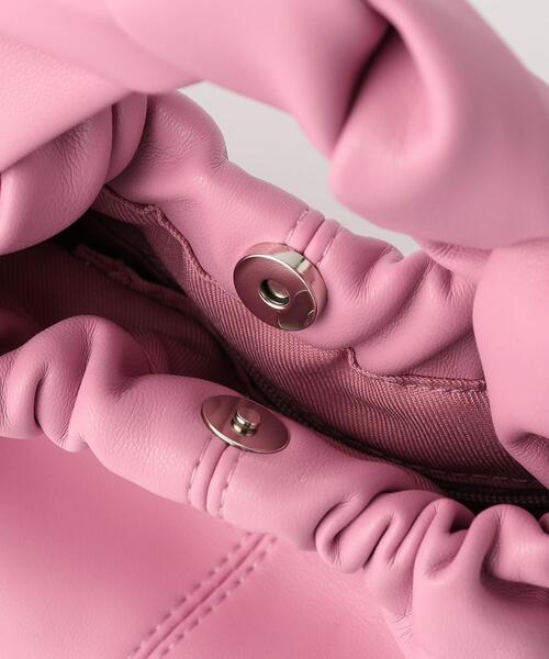 BEAUTY&YOUTH UNITED ARROWS(ビューティーアンドユースユナイテッドアローズ)の「ソフトツイストハンドル ショルダーバッグ -2WAY-(ショルダーバッグ・レディース・オフホワイト/ピンク・FREE)」の13枚目の写真