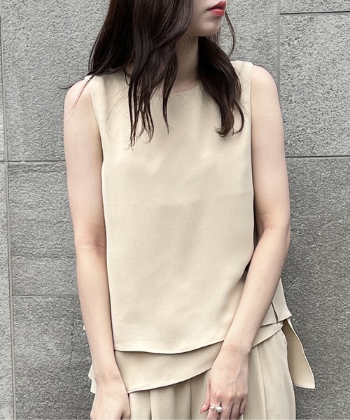 one way(ワンウェイ)の「レイヤードノースリチュニック(シャツ/ブラウス・レディース・ライトブルー/ブラック/ベージュ・FREE)」の3枚目の写真