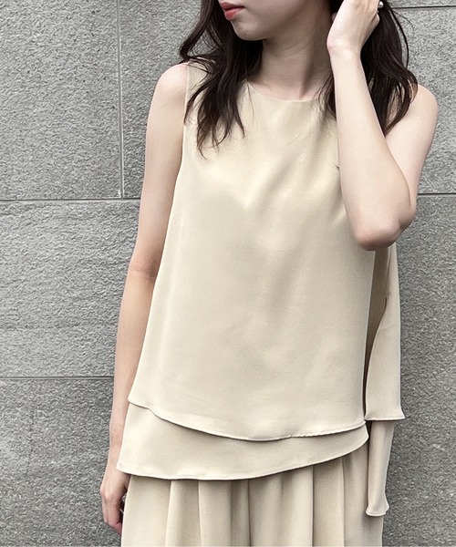 one way(ワンウェイ)の「レイヤードノースリチュニック(シャツ/ブラウス・レディース・ライトブルー/ブラック/ベージュ・FREE)」の11枚目の写真