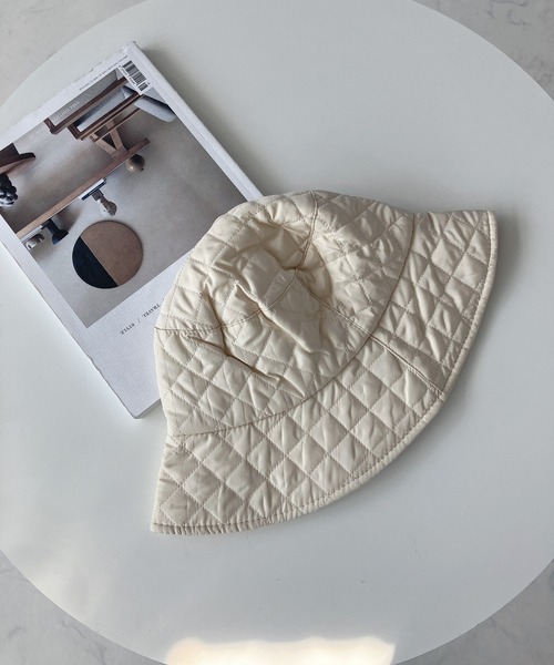 AS KNOW AS plus（アズノゥアズプラス）の「♪キルティング バケットハット（ハット・レディース・ブラック/ベージュ/アイボリー・FREE）」の4枚目の写真