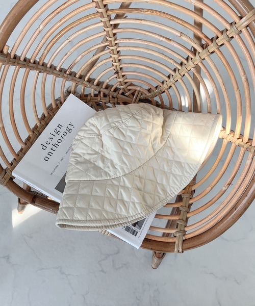 AS KNOW AS plus（アズノゥアズプラス）の「♪キルティング バケットハット（ハット・レディース・ブラック/ベージュ/アイボリー・FREE）」の5枚目の写真