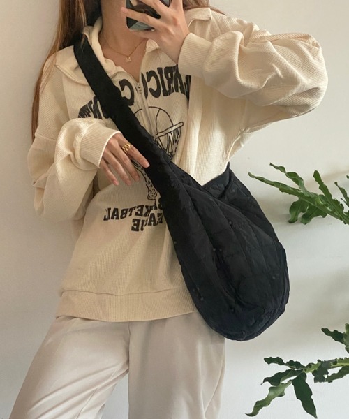 ECLIN（エクラン）の「キルティングスクエアショルダーバッグ（ショルダーバッグ・レディース・ブラック/ベージュ/ブラウン・FREE）」の14枚目の写真