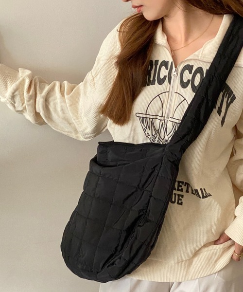 ECLIN（エクラン）の「キルティングスクエアショルダーバッグ（ショルダーバッグ・レディース・ブラック/ベージュ/ブラウン・FREE）」の12枚目の写真